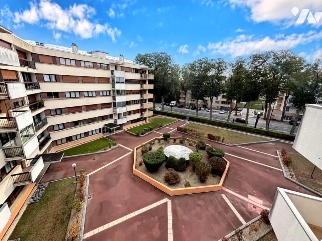 Appartement 4 pièces 75 m² · à Amiens · 75,2 m² · 130 000 €