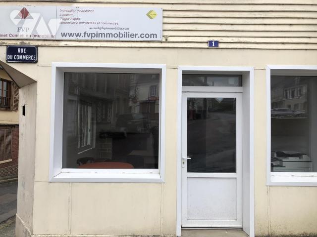 Immeuble 143 m² · à Oisemont · 143 m² · 130 000 €
