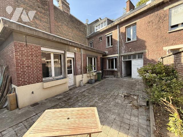 Maison 10 pièces 211 m² · à Amiens · 211 m² · 435 000 €