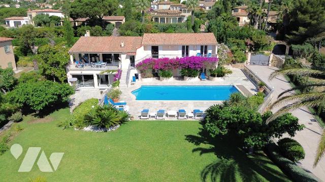 Maison 12 pièces 313 m² · à Roquebrune-sur-Argens · 313,5 m² · 2 900 000 €