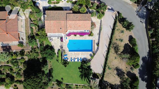 Maison 12 pièces 313 m² à Roquebrune-sur-Argens
