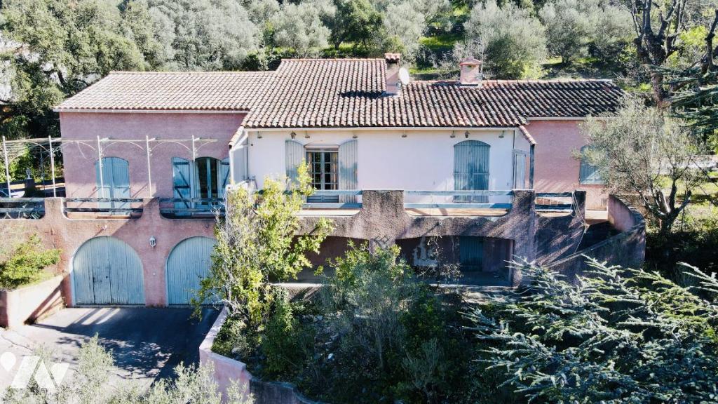 Maison 155m² — Collobrières