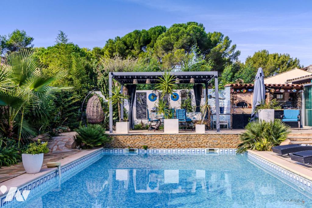 Maison 5 pièces 133 m² · à Six-Fours-les-Plages · 133 m² · 827 000 €