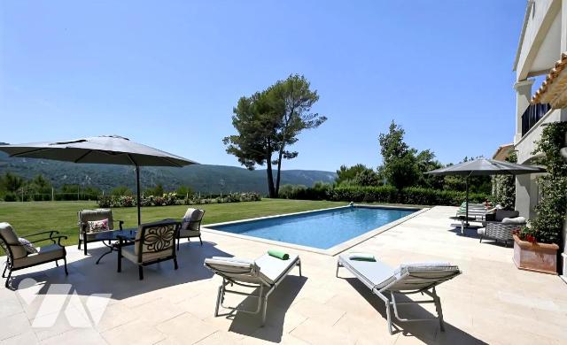 Maison 5 pièces 234 m² · à Ménerbes · 234 m² · 2 496 000 €