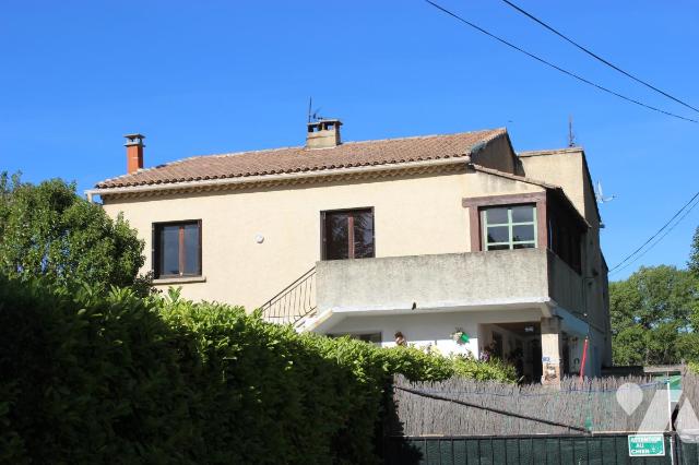 Maison 8 pièces 184 m² · à Valréas · 184 m² · 210 000 €
