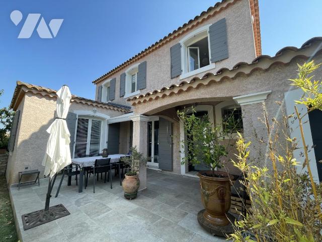 Maison 6 pièces 130 m² · à Entraigues-sur-la-Sorgue · 130 m² · 405 000 €