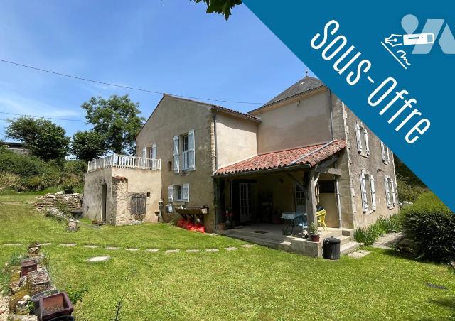 Maison 200 m² · à Bazoges-en-Pareds · 200 m² · 225 000 €