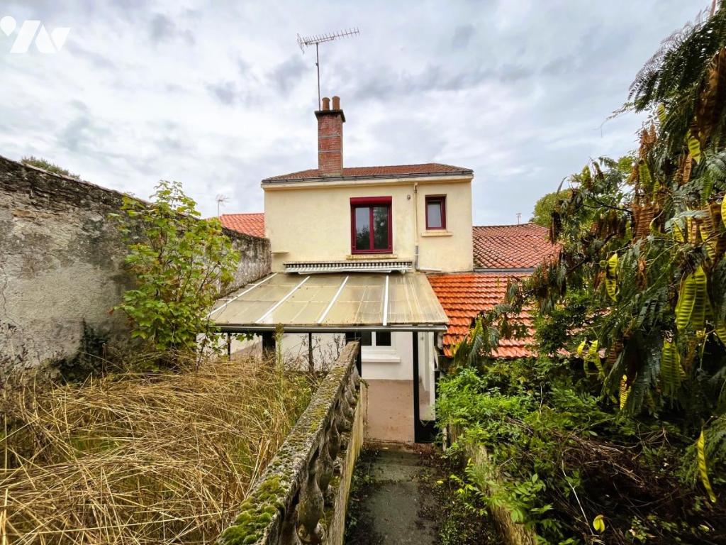 Maison 94m² — Saint-Vincent-Sterlanges