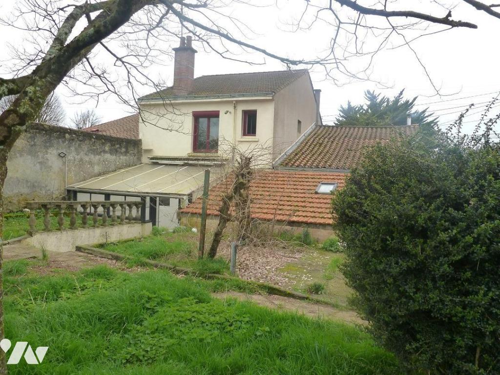 Maison 5 pièces 94 m² · à Saint-Vincent-Sterlanges · 94 m² · 100 000 €