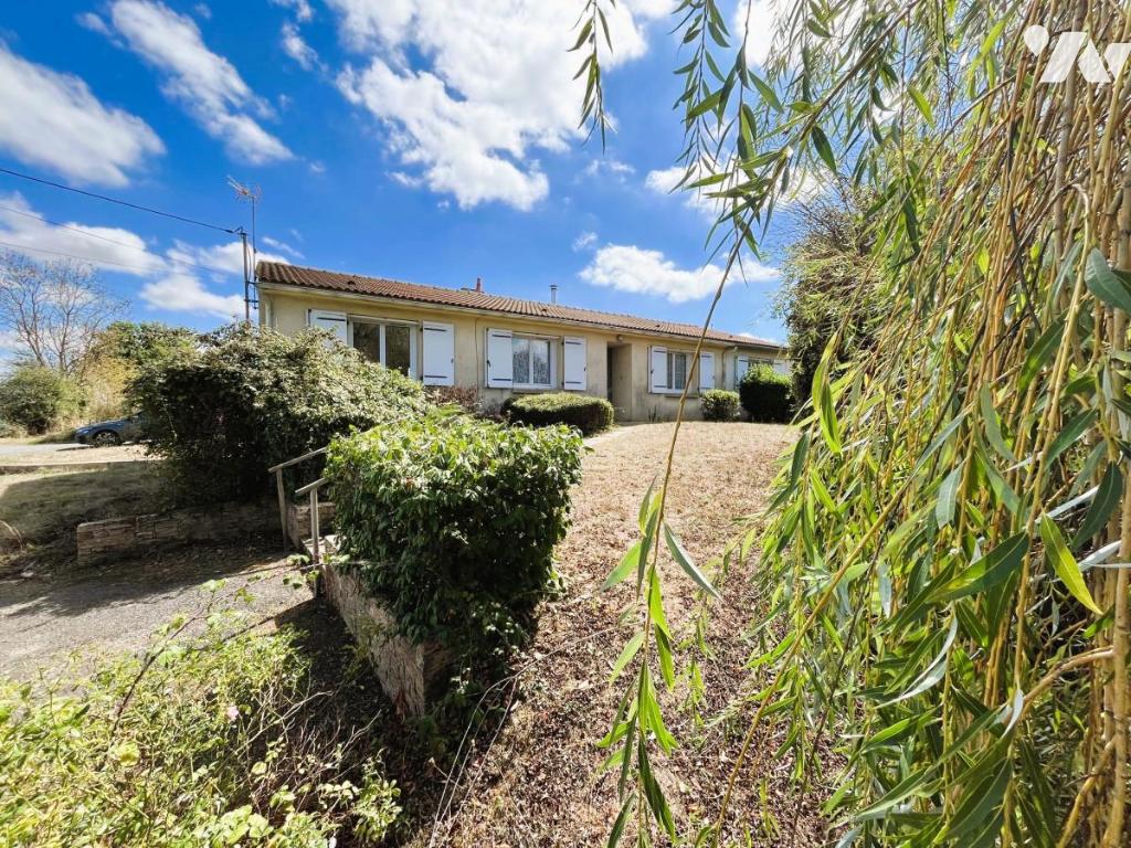 Maison 6 pièces 131 m² · à Herbiers · 131 m² · 220 000 €