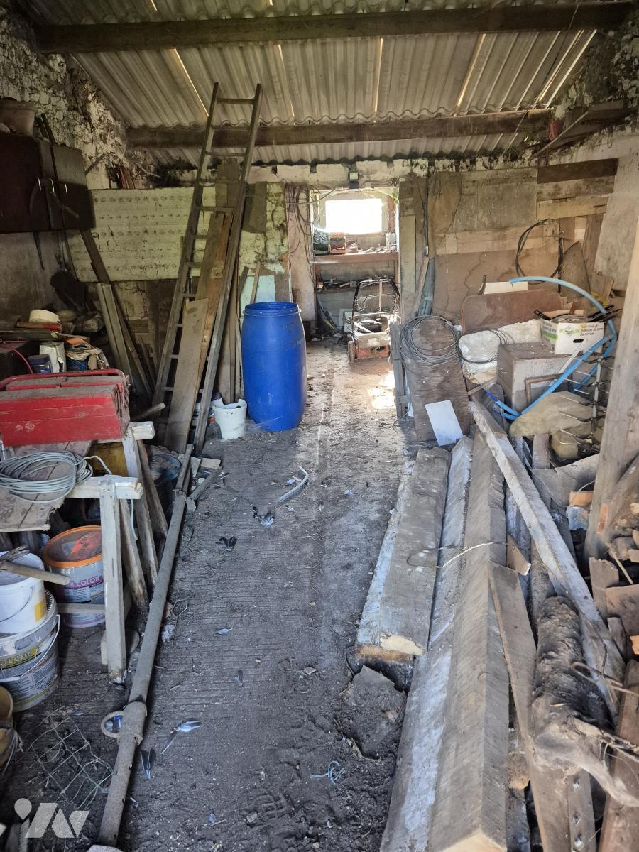 VENTE localDivers-ROCHESERVIERE (85)