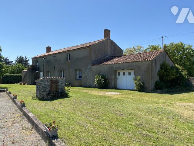 Sale - House/Villa - VAIRE - 102 m² - 3 rooms - 85072-1082