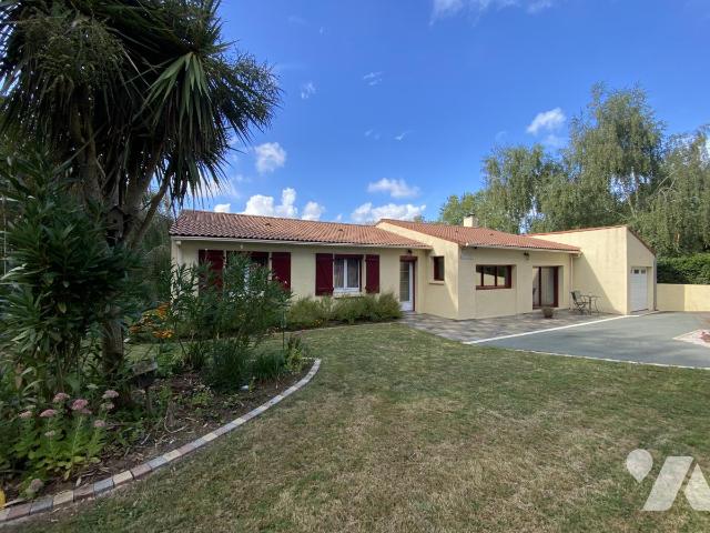 Vente - Maison / villa - ST JULIEN DES LANDES - 122 m² - 5 pièces - 85072-1104