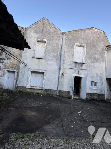 Maison 4 pièces 86 m² · à Fontenay-le-Comte · 86 m² · 70 000 €
