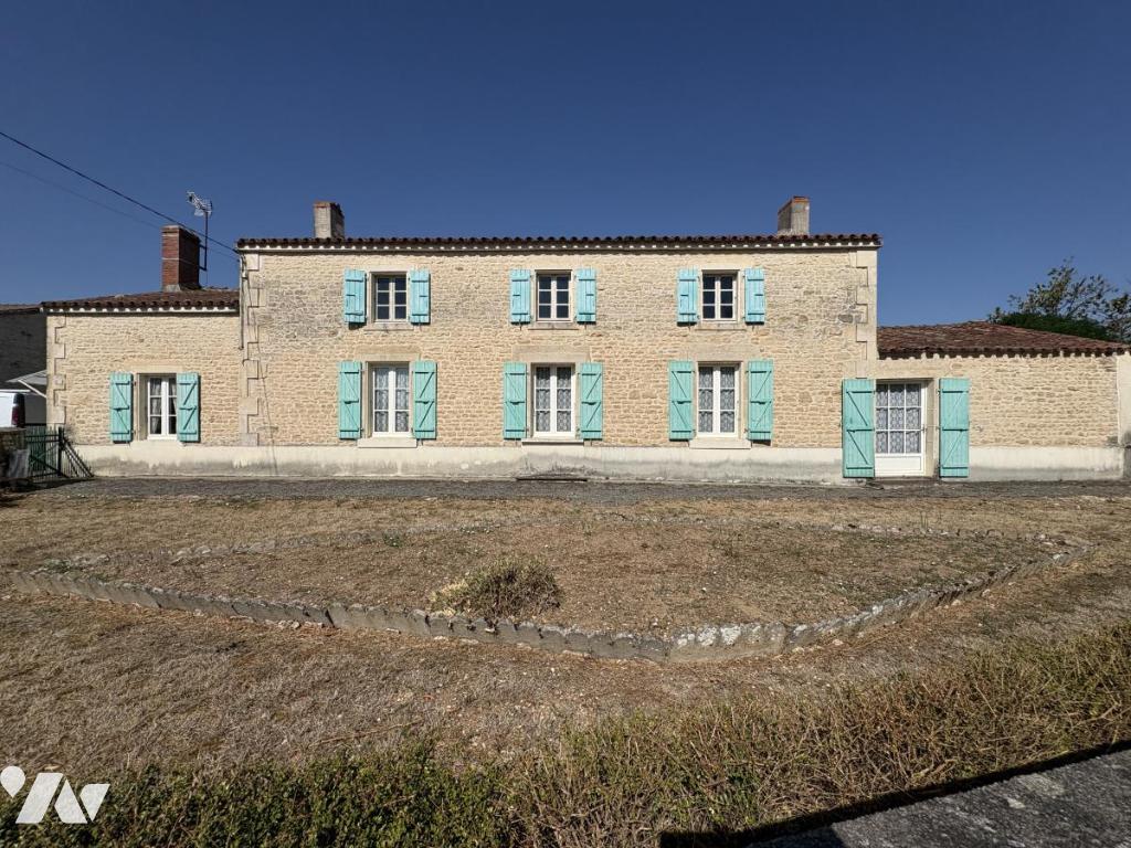 Maison 4 pièces 102 m² · à Mouzeuil-Saint-Martin · 102 m² · 135 000 €