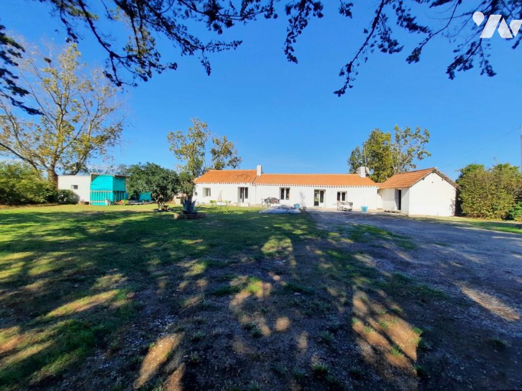 Maison 6 pièces 122 m² · à Saint-Jean-de-Monts · 122,4 m² · 200 000 €