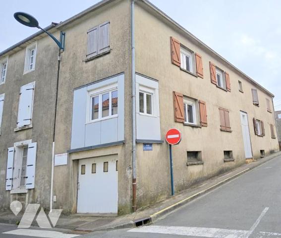 Maison 5 pièces 185 m² · à La Châtaigneraie · 185 m² · 124 000 €