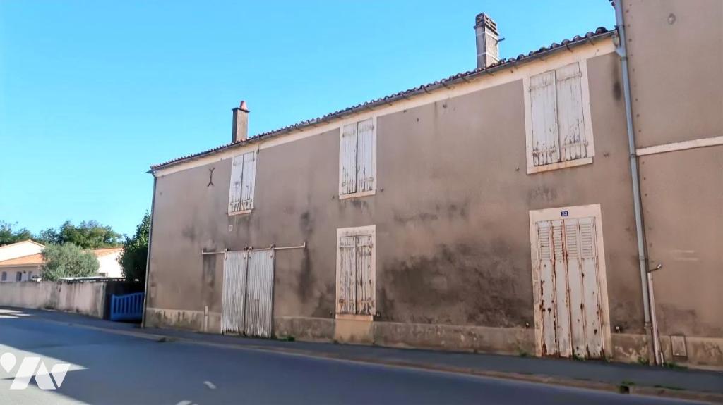 Maison 4 pièces 149 m² · à Mouilleron-Saint-Germain · 149 m² · 40 000 €