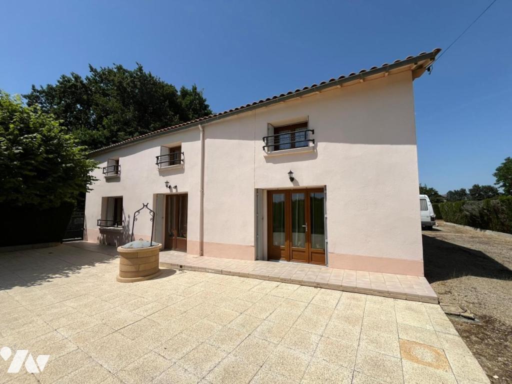 Maison 199m² — Rouillé