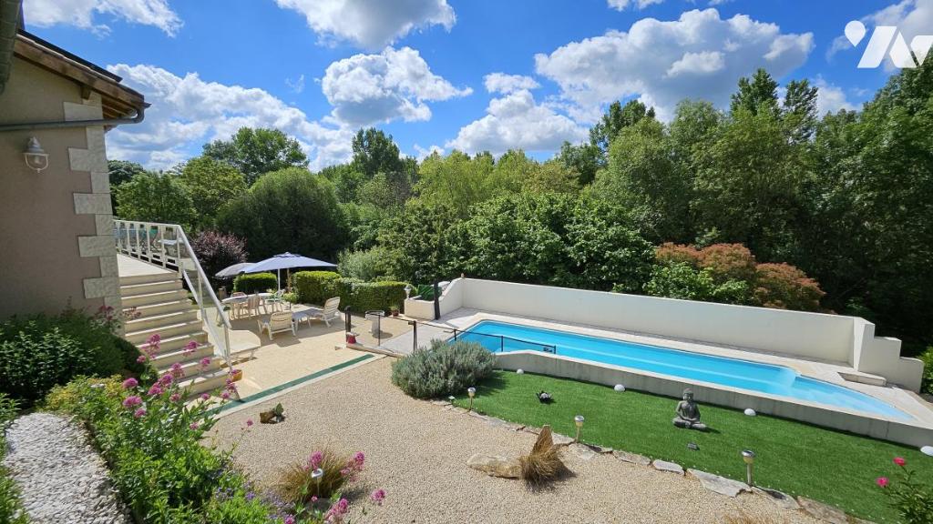 Maison 177m² — Valence-en-Poitou