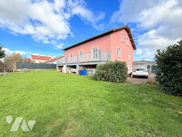 Maison 6 pièces 198 m² · à Longchamp · 198 m² · 256 000 €