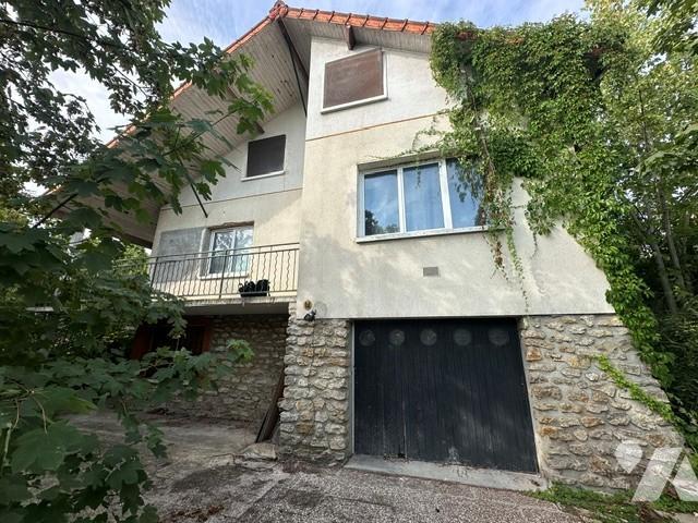 Maison 6 pièces 140 m² · à Évry-Courcouronnes · 140 m² · 120 000 €