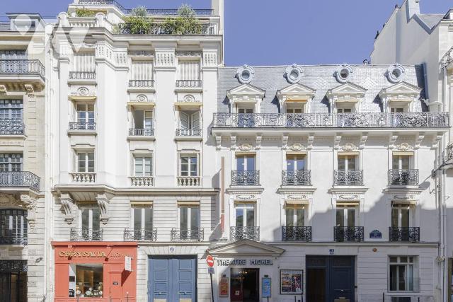 Appartement 4 pièces 100 m² · à Paris 8e Arrondissement · 100,3 m² · 1 235 576 €