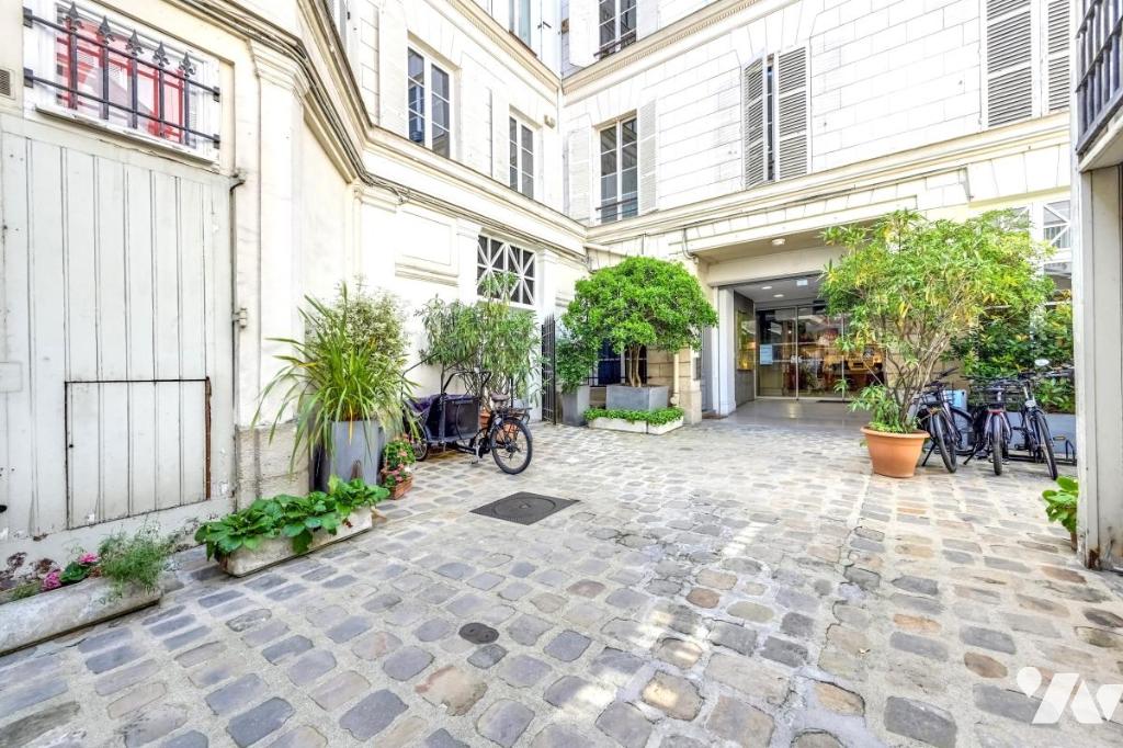 Appartement 2 pièces 34 m² · à Paris 3e Arrondissement · 33,8 m² · 376 190 €