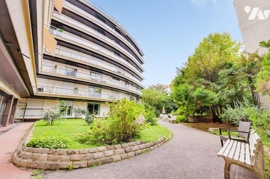 Appartement 4 pièces 105 m² · à Neuilly-sur-Seine · 105 m² · 1 145 000 €
