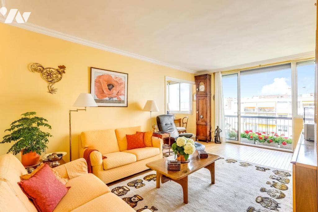 Appartement 3 pièces 76 m² · à Paris 17e Arrondissement · 76 m² · 400 000 €