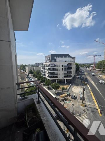 Appartement 2 pièces 44 m² · à Colombes · 44,3 m² · 215 000 €