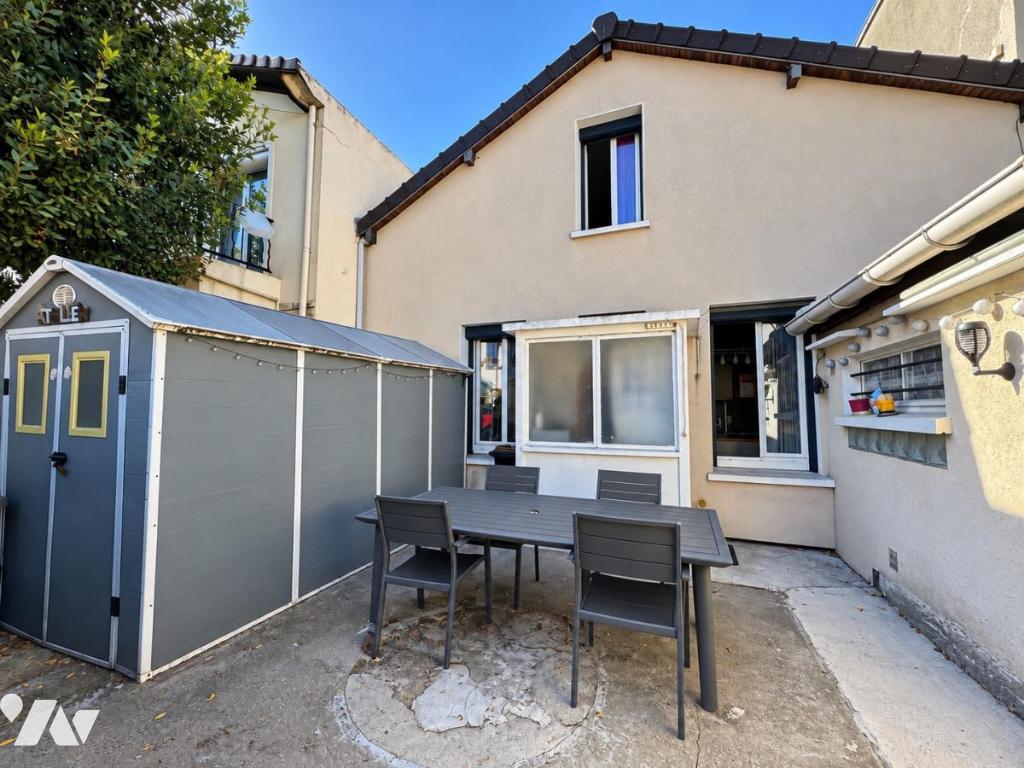 Maison 38 m² · à Bondy · 38,4 m² · 195 800 €
