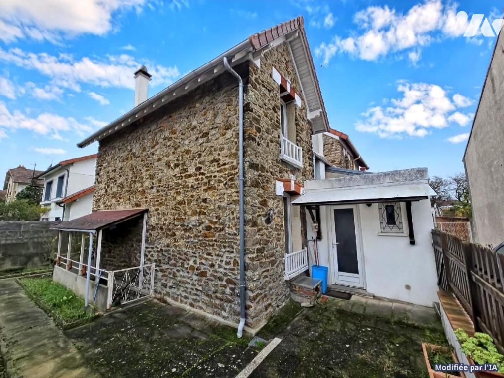 Maison 4 pièces 71 m² · à Villeneuve-le-Roi · 70,5 m² · 200 000 €