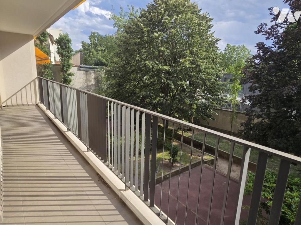 Appartement 2 pièces 42 m² · à Paris 20e Arrondissement · 42,3 m² · 304 000 €