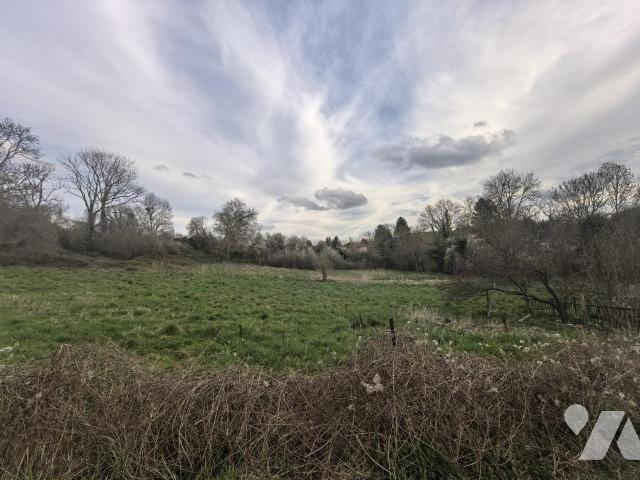 Terrain 2074 m² · à Chaussy · 2 074 m² · 30 000 €