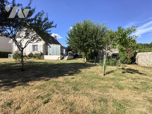 Maison 5 pièces 135 m² · à Commeny · 135 m² · 360 000 €