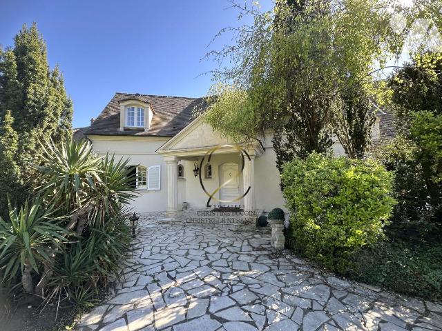 Maison 8 pièces 170 m² · à Saint-Prix · 170 m² · 787 000 €
