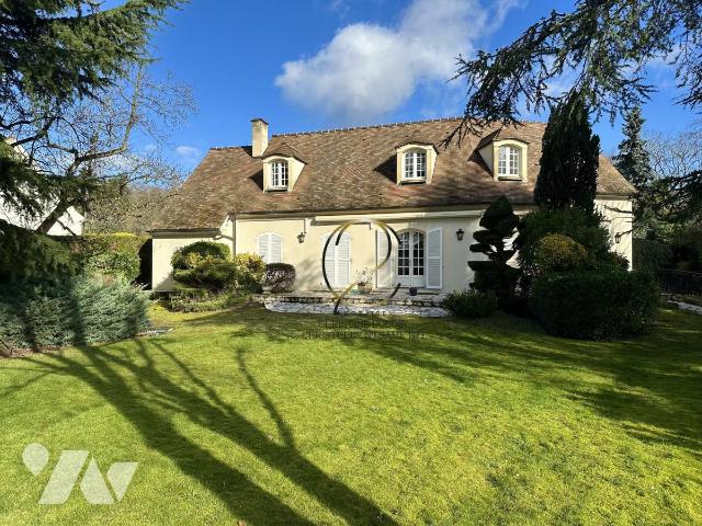 Maison 8 pièces 170 m² · à Saint-Prix · 170 m² · 787 000 €