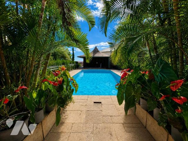 Maison 7 pièces 250 m² · à Saint-Paul · 250 m² · 1 200 000 €