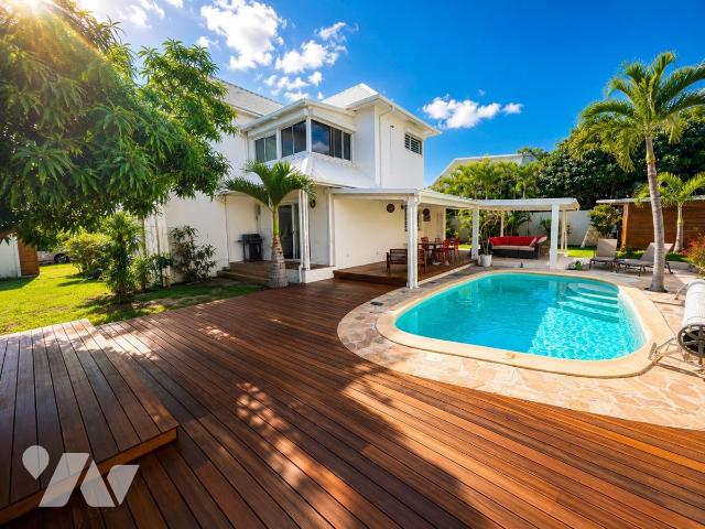 Maison 7 pièces 150 m² · à Saint-Pierre · 150 m² · 595 000 €