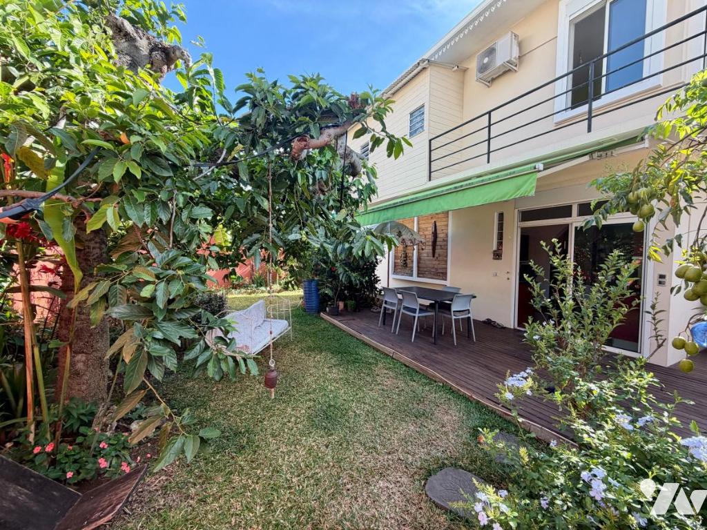 Maison 5 pièces 125 m² · à Saint-Denis · 125 m² · 600 000 €