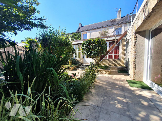 Maison 9 pièces 362 m² · à Thue Et Mue · 362 m² · 620 000 €