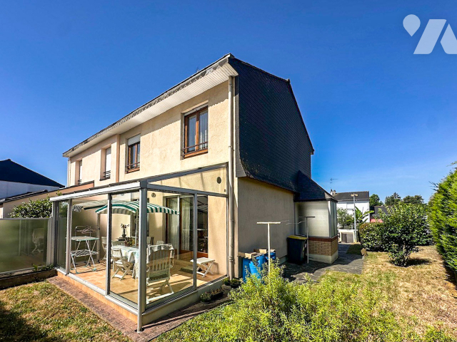 Maison 5 pièces 81 m² · à Chartres-de-Bretagne · 81 m² · 210 000 €