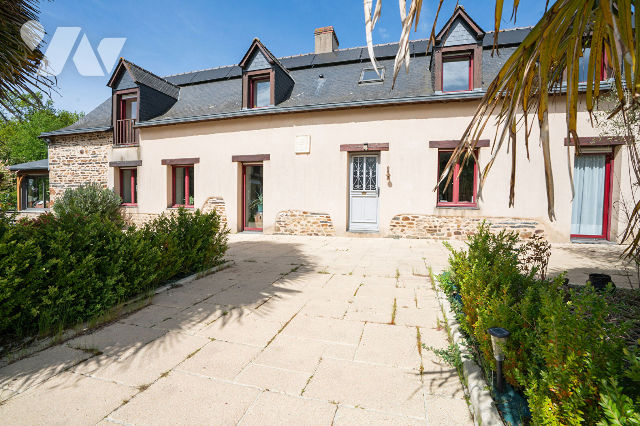 Maison 10 pièces 250 m² · à Piré-Chancé · 250 m² · 565 000 €