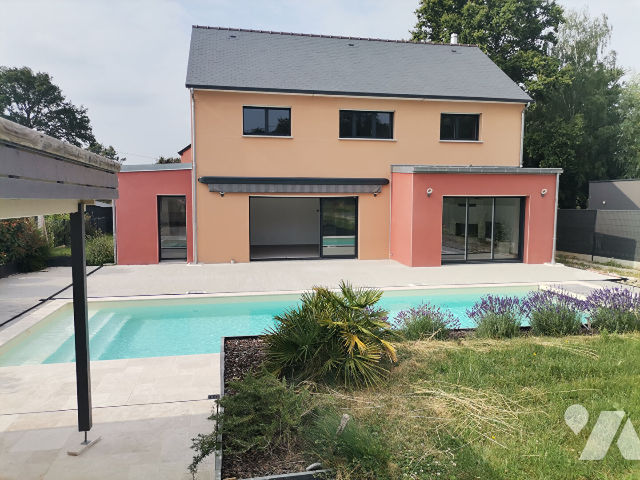 Maison 6 pièces 157 m² · à Bréal-sous-Montfort · 157 m² · 456 000 €