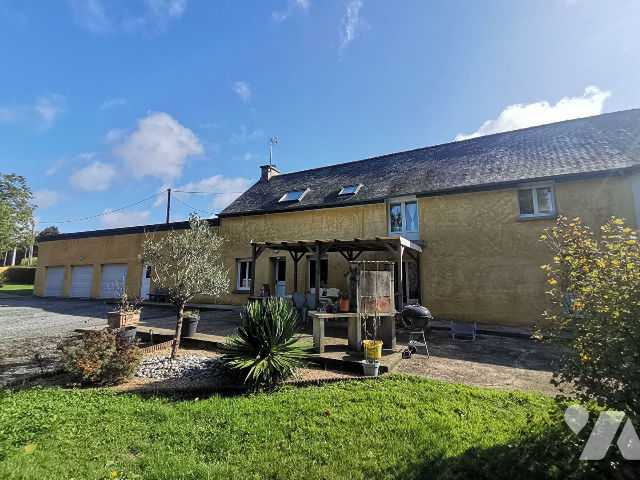 Maison 6 pièces 153 m² · à Trémorel · 153 m² · 190 000 €