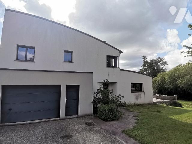 Maison 7 pièces 140 m² · à Talensac · 140 m² · 370 000 €