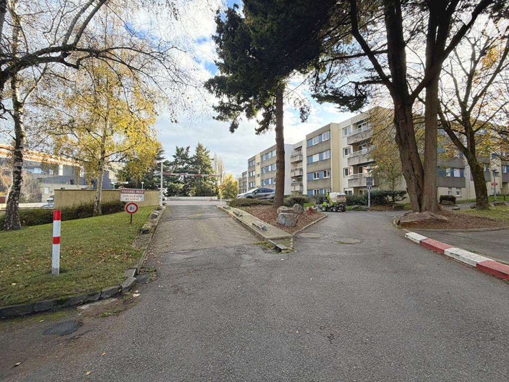 Parking Rennes · 16 000 €