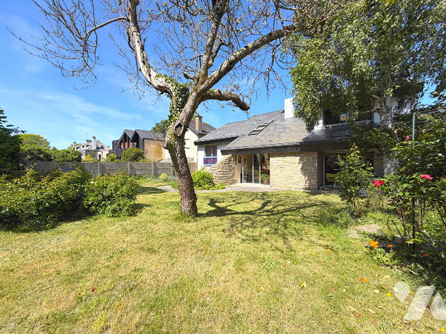 Maison 7 pièces 244 m² · à Rennes · 244 m² · 875 000 €