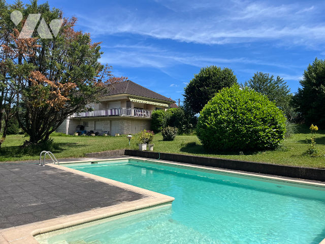 Maison 6 pièces 190 m² · à Figeac · 190 m² · 275 000 €